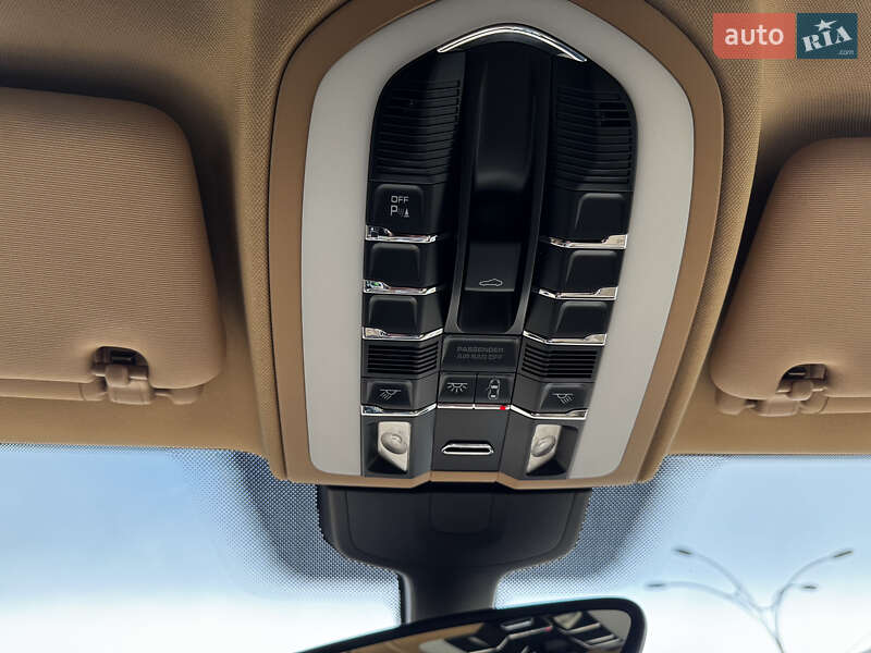 Внедорожник / Кроссовер Porsche Cayenne 2010 в Днепре