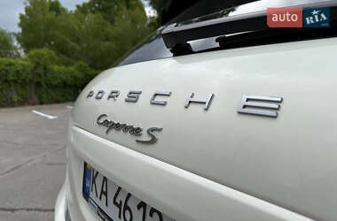 Позашляховик / Кросовер Porsche Cayenne 2010 в 