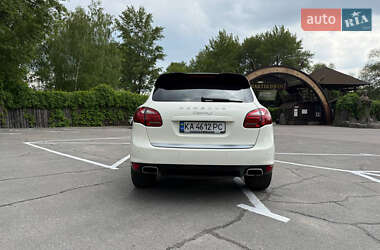 Позашляховик / Кросовер Porsche Cayenne 2010 в 