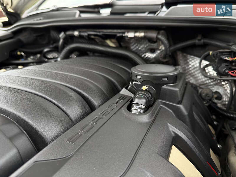 Внедорожник / Кроссовер Porsche Cayenne 2010 в Днепре