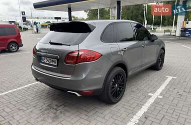 Внедорожник / Кроссовер Porsche Cayenne 2013 в 
