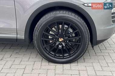 Внедорожник / Кроссовер Porsche Cayenne 2013 в 