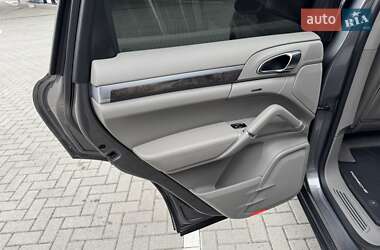Внедорожник / Кроссовер Porsche Cayenne 2013 в 