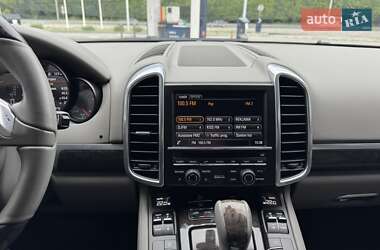 Внедорожник / Кроссовер Porsche Cayenne 2013 в 