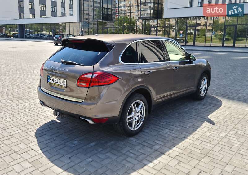 Внедорожник / Кроссовер Porsche Cayenne 2014 в Днепре