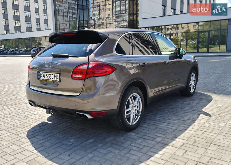 Внедорожник / Кроссовер Porsche Cayenne 2014 в Днепре