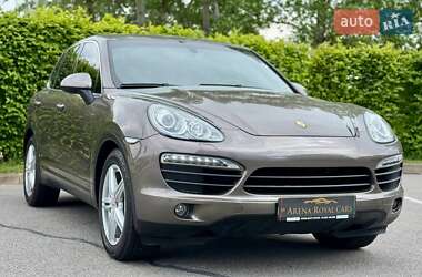 Внедорожник / Кроссовер Porsche Cayenne 2011 в 