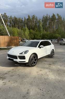 Внедорожник / Кроссовер Porsche Cayenne 2020 в Киеве