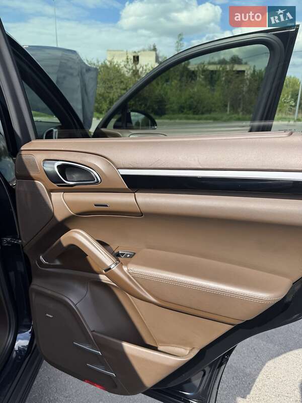 Внедорожник / Кроссовер Porsche Cayenne 2015 в Житомире фото 23 Внедорожник / Кроссовер Porsche Cayenne 2015 в Житомире