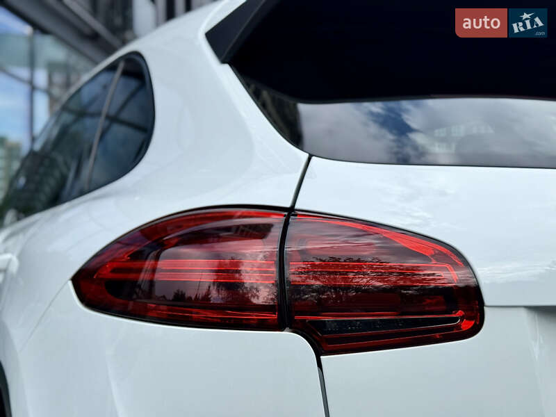 Позашляховик / Кросовер Porsche Cayenne 2015 в Львові фото 18 Позашляховик / Кросовер Porsche Cayenne 2015 в Львові