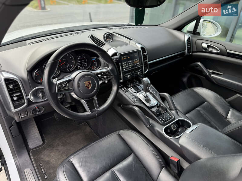 Позашляховик / Кросовер Porsche Cayenne 2015 в Львові фото 33 Позашляховик / Кросовер Porsche Cayenne 2015 в Львові