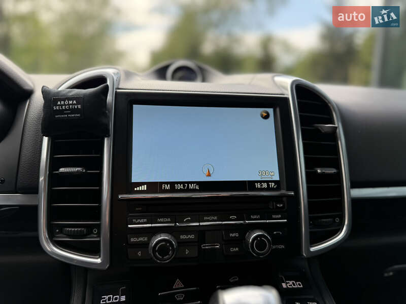 Позашляховик / Кросовер Porsche Cayenne 2015 в Львові фото 42 Позашляховик / Кросовер Porsche Cayenne 2015 в Львові