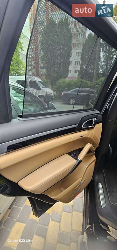 Внедорожник / Кроссовер Porsche Cayenne 2015 в Львове
