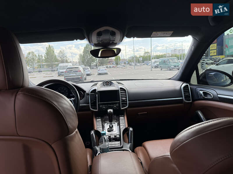 Внедорожник / Кроссовер Porsche Cayenne 2016 в Днепре фото 8 Внедорожник / Кроссовер Porsche Cayenne 2016 в Днепре