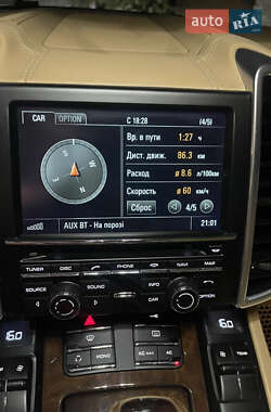 Внедорожник / Кроссовер Porsche Cayenne 2011 в 
