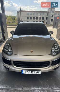Позашляховик / Кросовер Porsche Cayenne 2015 в Вінниці