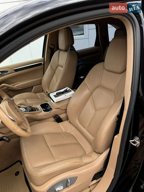 Позашляховик / Кросовер Porsche Cayenne 2010 в Коломиї