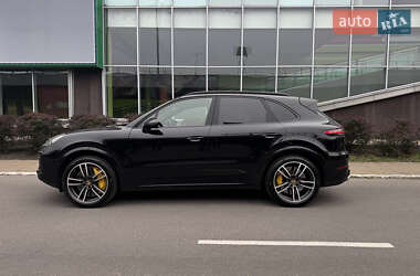 Внедорожник / Кроссовер Porsche Cayenne 2018 в 