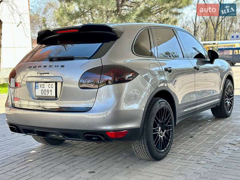Позашляховик / Кросовер Porsche Cayenne 2013 в Дніпрі