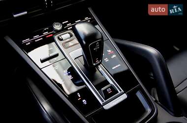 Позашляховик / Кросовер Porsche Cayenne 2020 в 