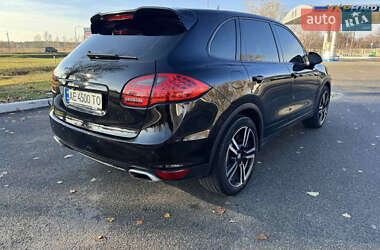 Позашляховик / Кросовер Porsche Cayenne 2012 в 