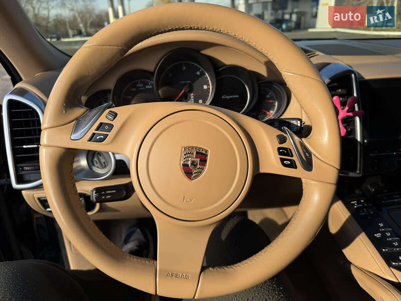 Внедорожник / Кроссовер Porsche Cayenne 2012 в Павлограде