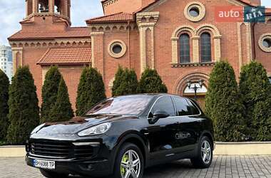 Позашляховик / Кросовер Porsche Cayenne 2015 в Одесі