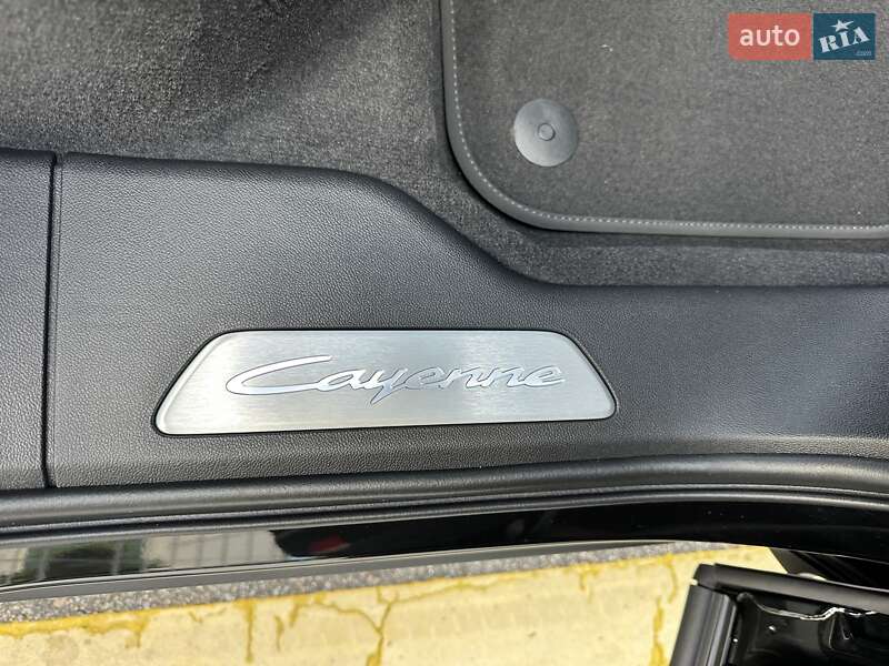 Внедорожник / Кроссовер Porsche Cayenne 2025 в Киеве фото 146 Внедорожник / Кроссовер Porsche Cayenne 2025 в Киеве