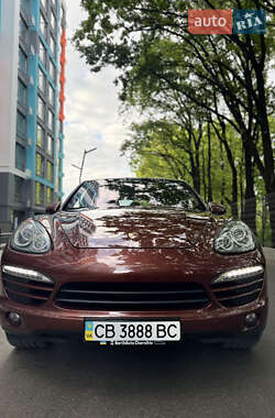 Внедорожник / Кроссовер Porsche Cayenne 2012 в 