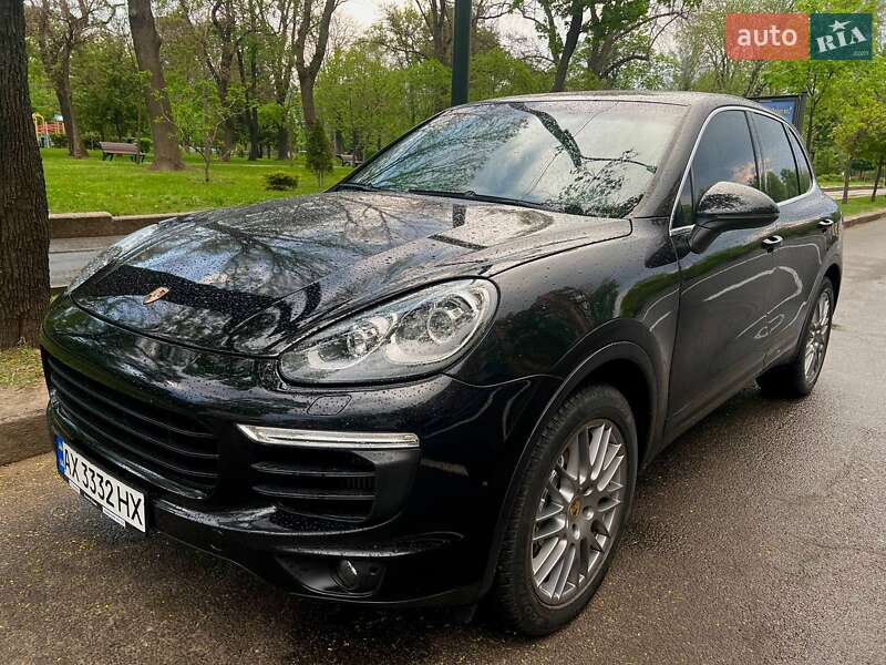 Позашляховик / Кросовер Porsche Cayenne 2014 в Харкові