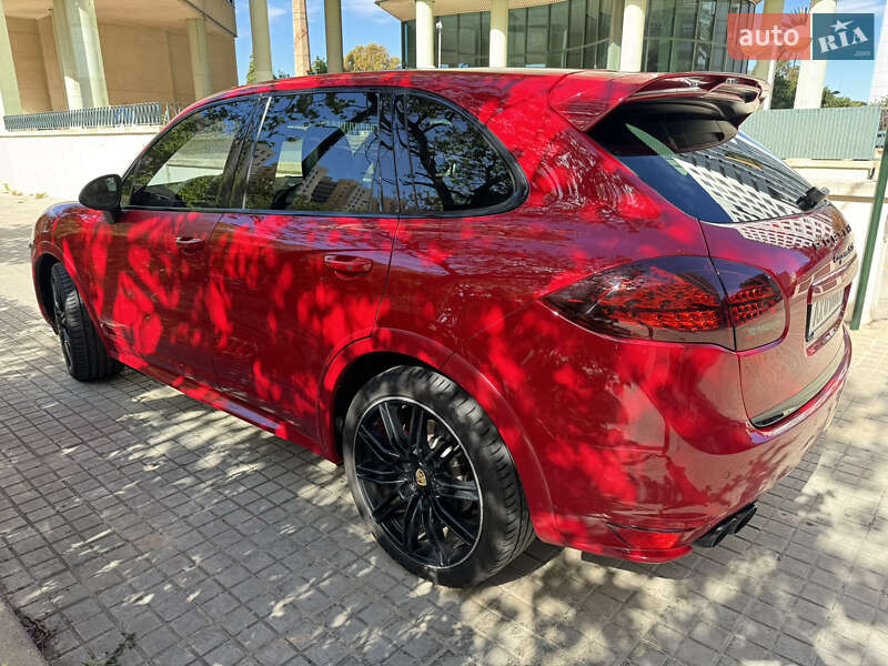 Внедорожник / Кроссовер Porsche Cayenne 2013 в Львове