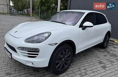 Внедорожник / Кроссовер Porsche Cayenne 2012 в 