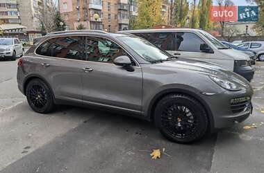 Позашляховик / Кросовер Porsche Cayenne 2010 в 