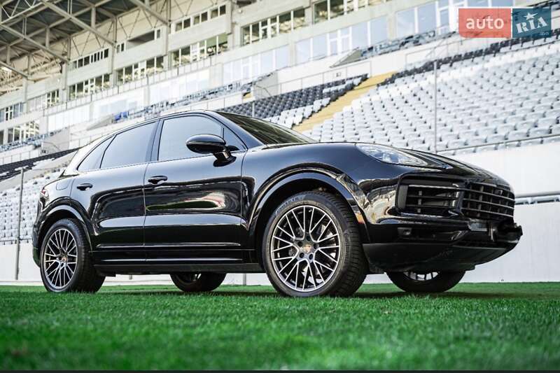 Внедорожник / Кроссовер Porsche Cayenne 2020 в 