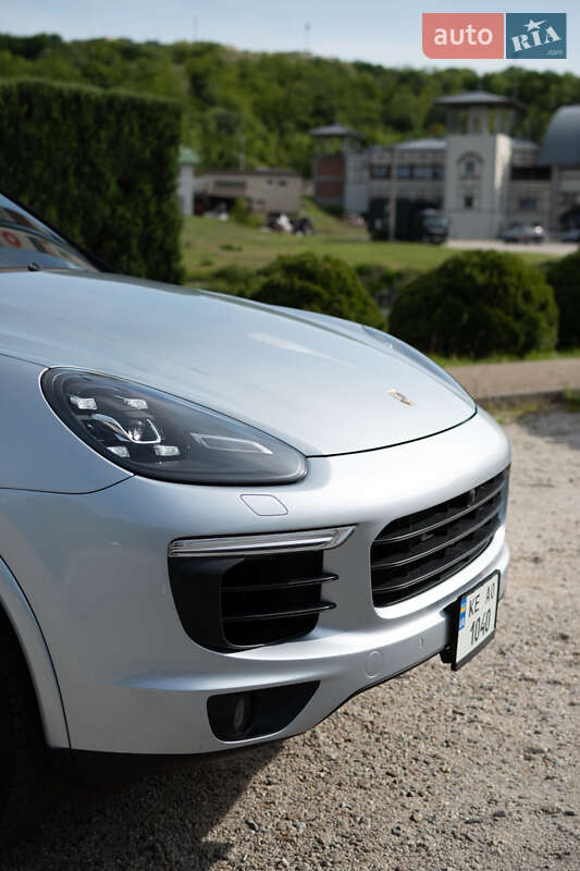 Позашляховик / Кросовер Porsche Cayenne 2017 в Дніпрі фото 6 Позашляховик / Кросовер Porsche Cayenne 2017 в Дніпрі