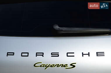 Внедорожник / Кроссовер Porsche Cayenne 2017 в 