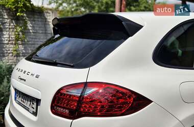 Внедорожник / Кроссовер Porsche Cayenne 2013 в 