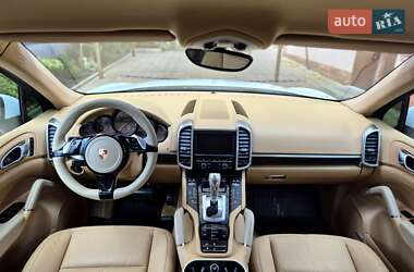 Внедорожник / Кроссовер Porsche Cayenne 2013 в 