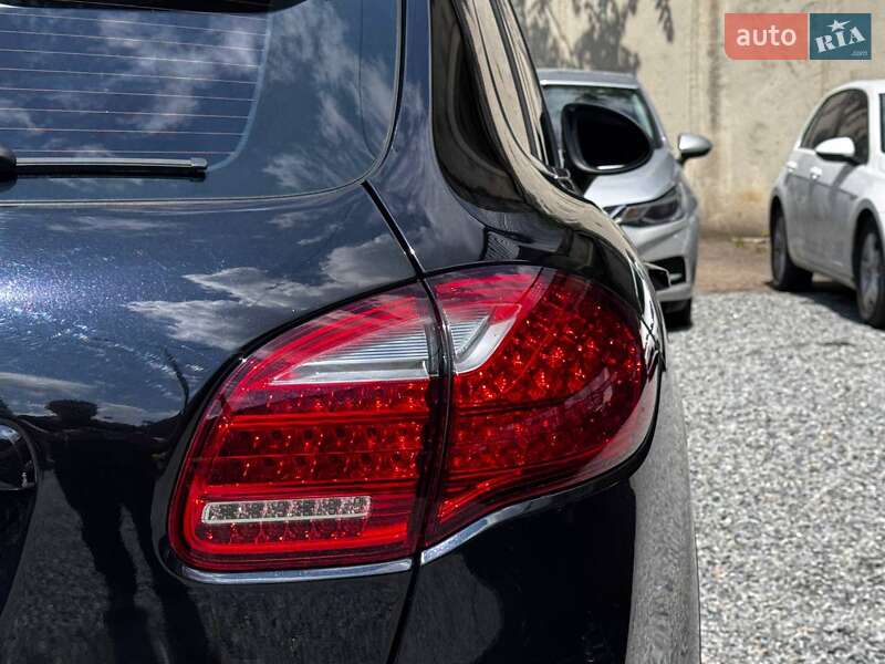 Внедорожник / Кроссовер Porsche Cayenne 2013 в Днепре