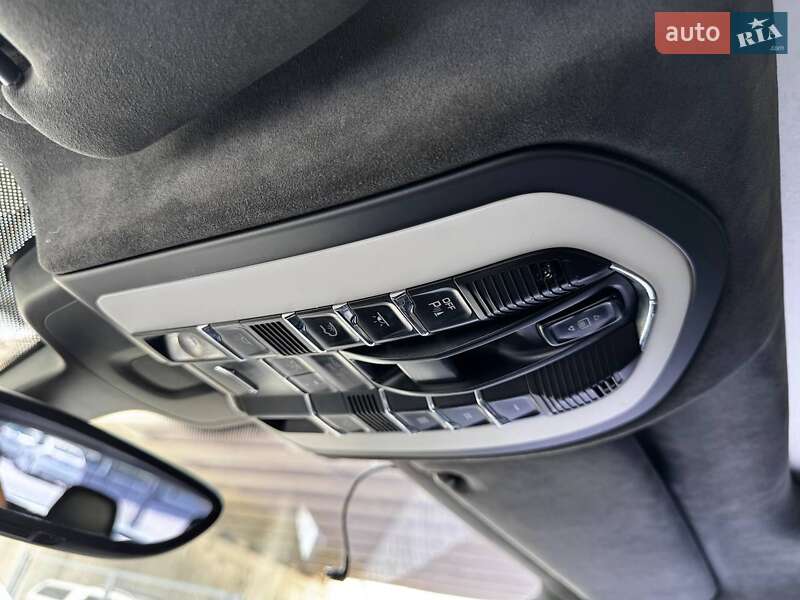 Внедорожник / Кроссовер Porsche Cayenne 2013 в Днепре