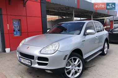 Внедорожник / Кроссовер Porsche Cayenne 2004 в Калуше