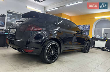 Внедорожник / Кроссовер Porsche Cayenne 2013 в 