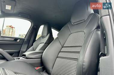Внедорожник / Кроссовер Porsche Cayenne 2024 в 