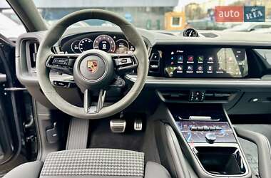 Внедорожник / Кроссовер Porsche Cayenne 2024 в 