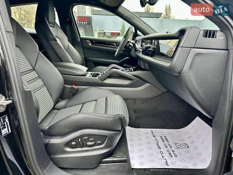 Позашляховик / Кросовер Porsche Cayenne 2024 в Києві