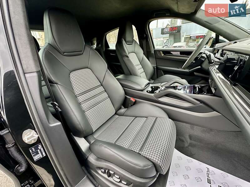 Позашляховик / Кросовер Porsche Cayenne 2024 в Києві