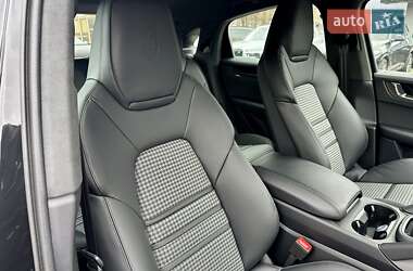 Внедорожник / Кроссовер Porsche Cayenne 2024 в 