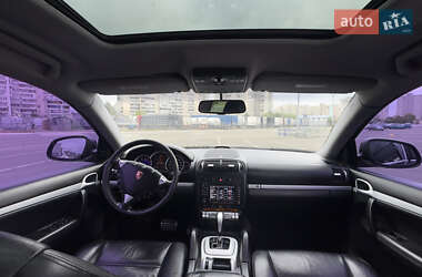 Внедорожник / Кроссовер Porsche Cayenne 2004 в 