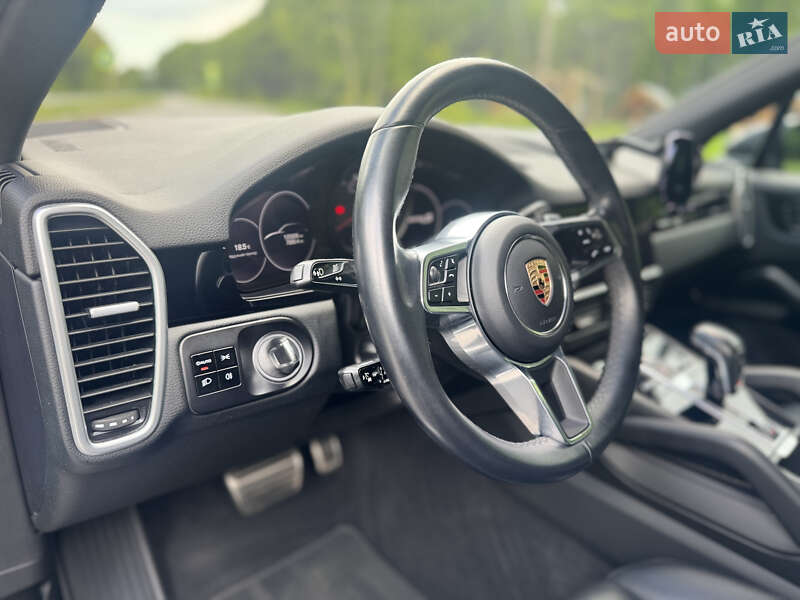 Внедорожник / Кроссовер Porsche Cayenne 2019 в Красилове