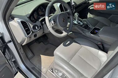 Внедорожник / Кроссовер Porsche Cayenne 2013 в 